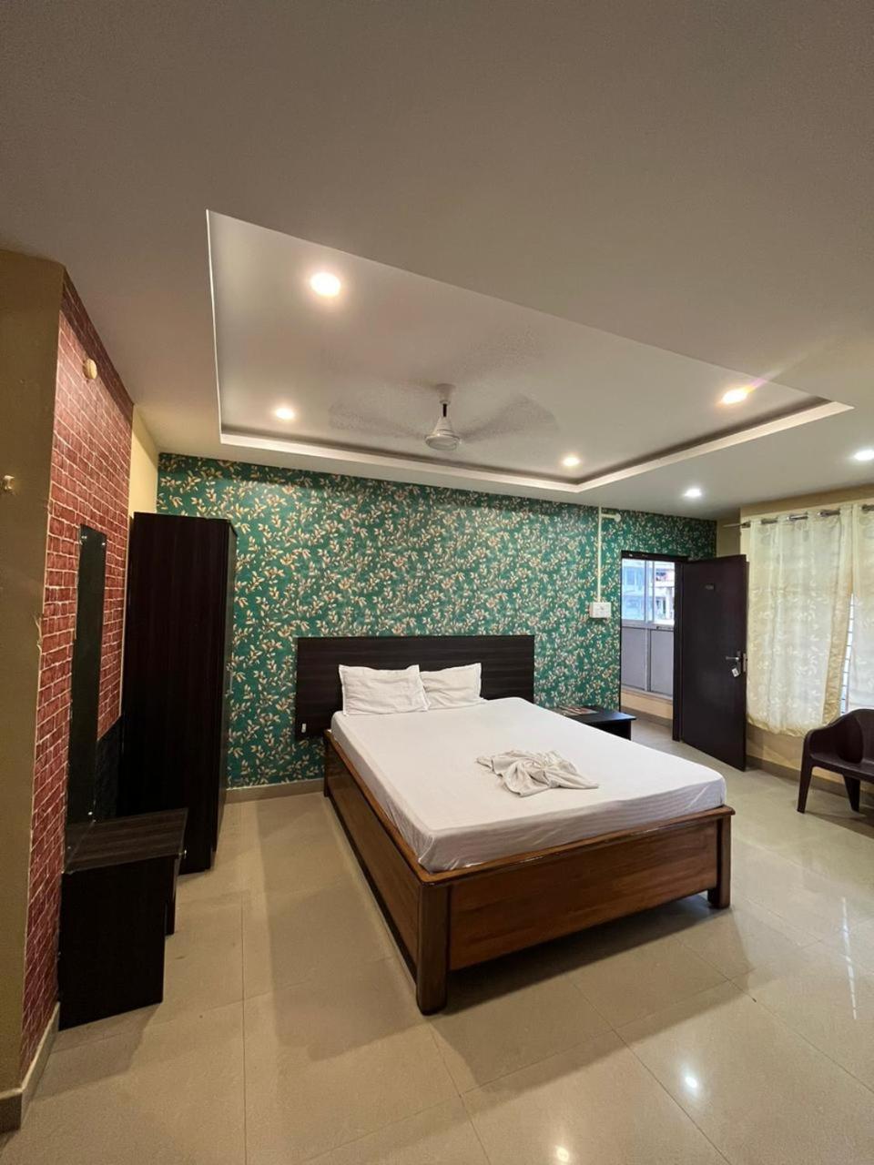 H K Residency Near Kalakshetra Hotell Guwahati Eksteriør bilde