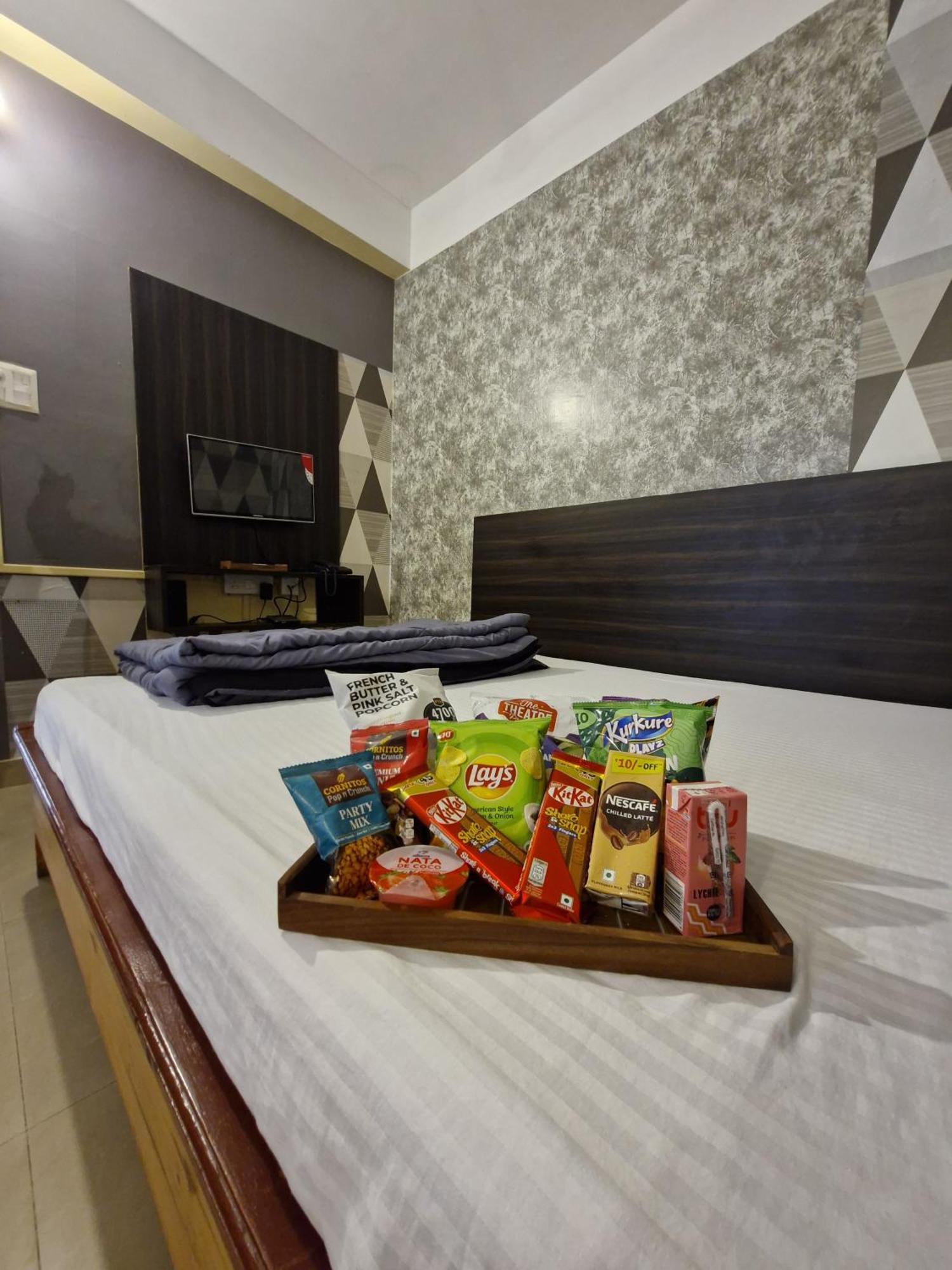 H K Residency Near Kalakshetra Hotell Guwahati Eksteriør bilde